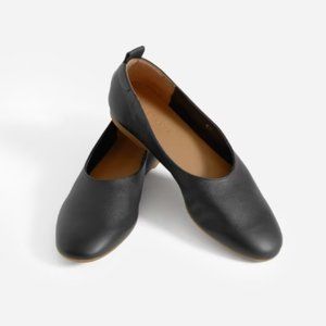 Like New Everlane Italian Leather Day Glove Black Flat